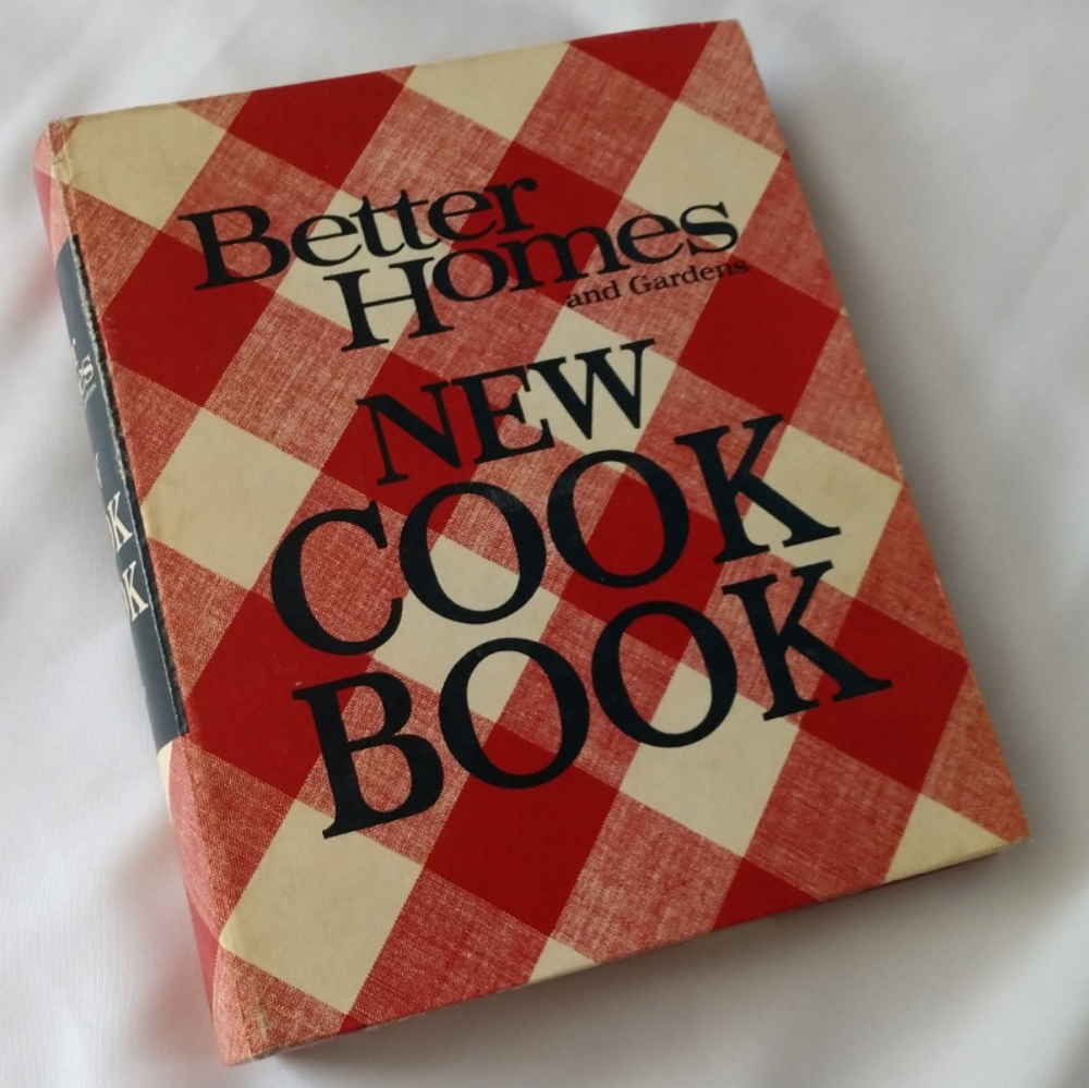 VINTAGE Better Homes & Gardens New Cook Book Great condition Cookbook Recipies